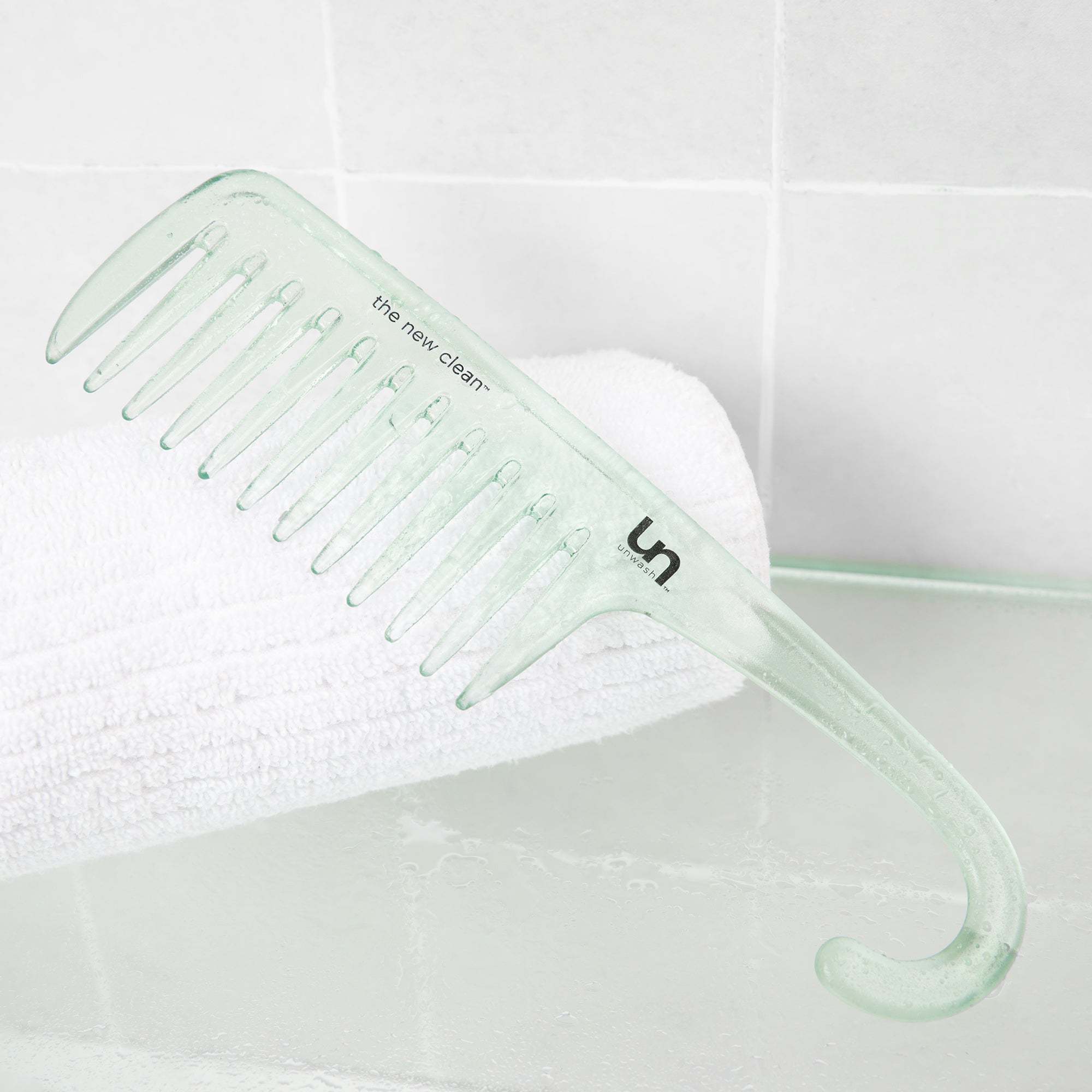 The Frizz-Free Finisher